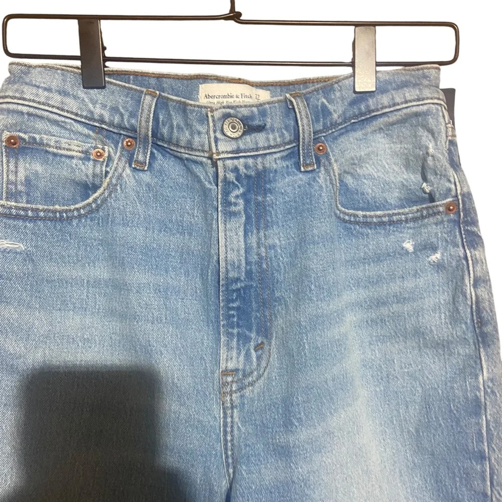 Abercrombie & Fitch jeans - Picture 6 of 9